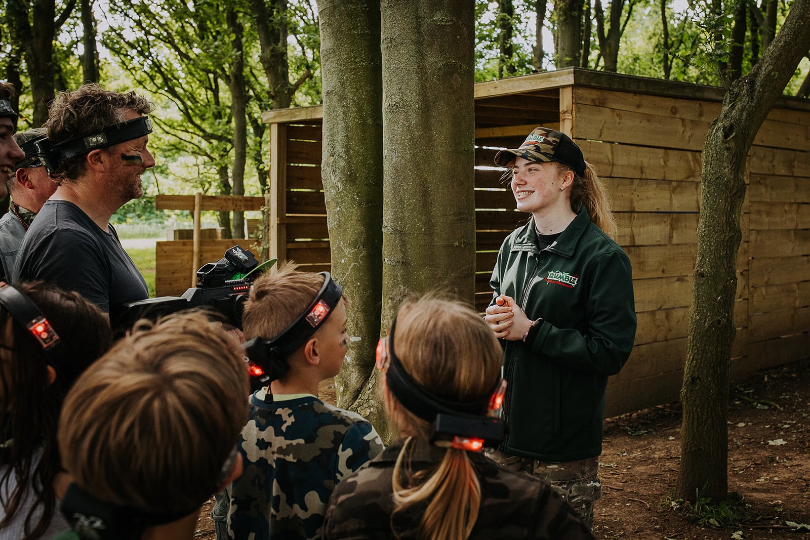 5 Ways Outdoor Team Building Builds Team Spirit